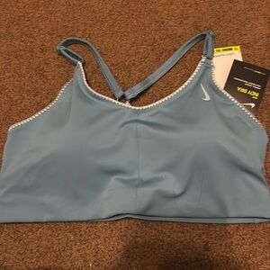 Light support Nike Indy Bra